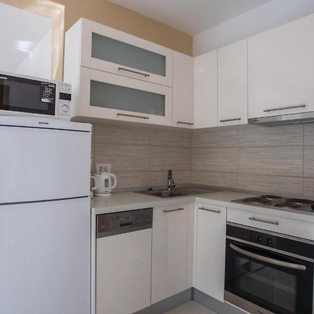 One-Bedroom Apartment in Komarna Klek Buitenkant foto