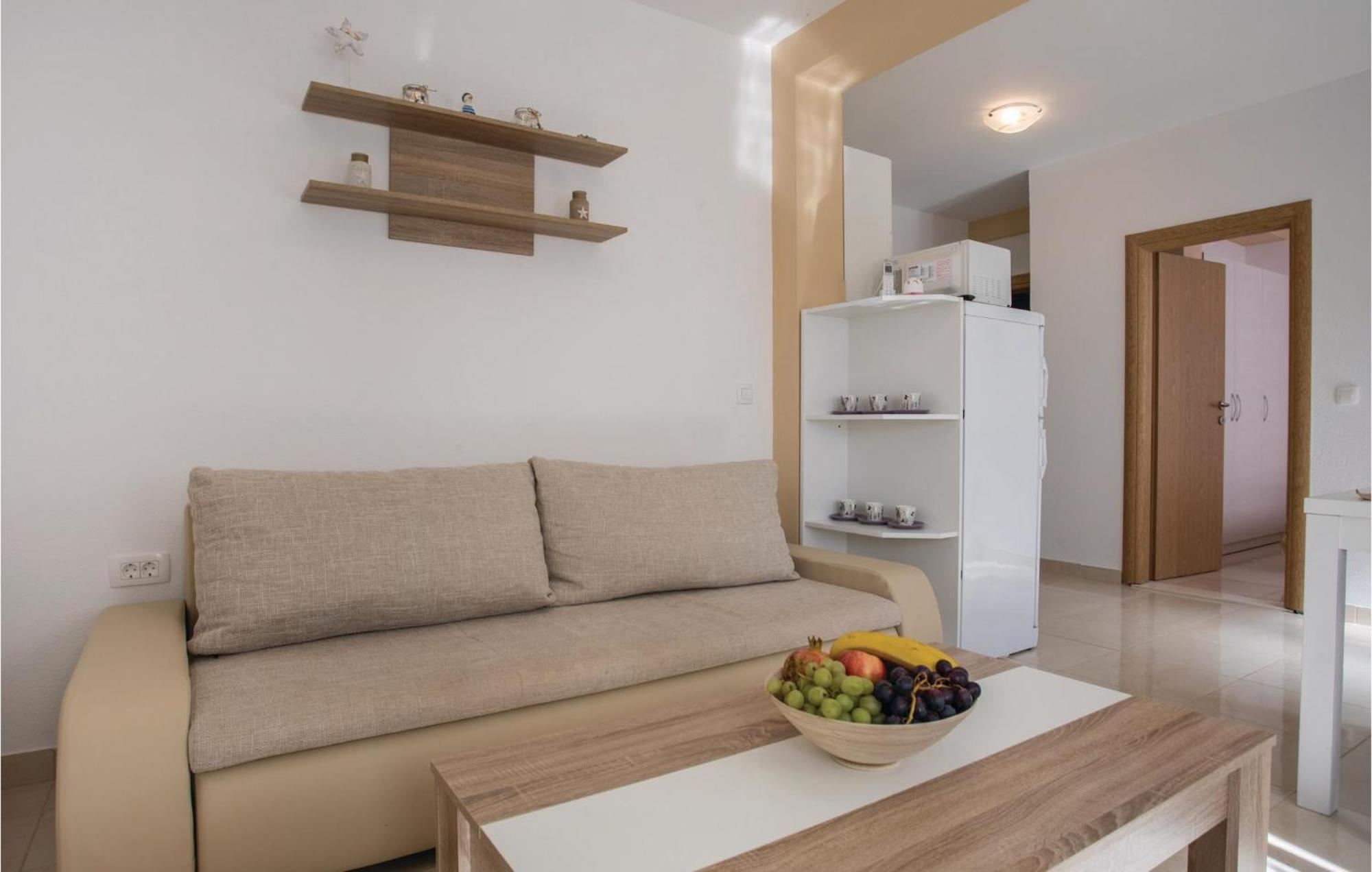 One-Bedroom Apartment in Komarna Klek Buitenkant foto
